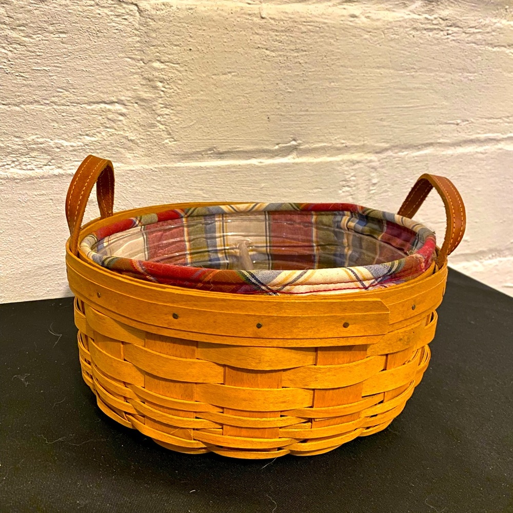 Longaberger 10” Round Basket With Side Handles, Fabric Liner, Plastic Liner